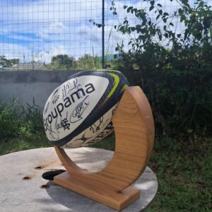Tabouret en bois brut — Les Spirales du Bois